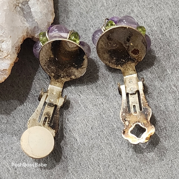 Vintage Glass Bead Cluster Earrings | Clip-On Floral Design - Picture 5 of 9